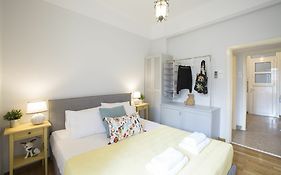 Attractive Flat Near The Acropolis Museum & Metro Station By Athenian Homes